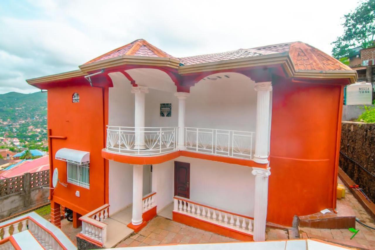 Mountain View Villa Guest House Freetown Dış mekan fotoğraf